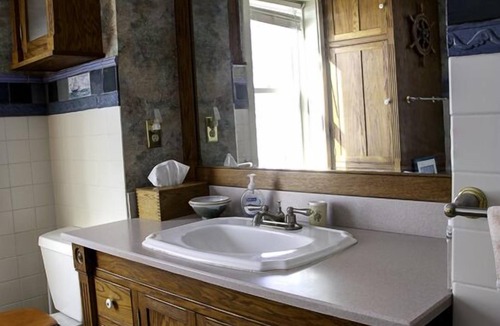 Jefferson Bed & Breakfast | Clary Lake Bed and Breakfast
