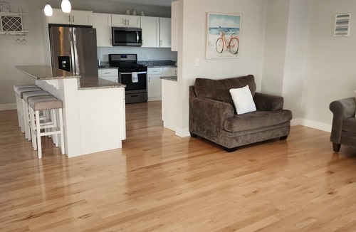 Salisbury Beach House | Clean-Cozy-Comfy. Steps to the Ocean in Salisbury Beach!