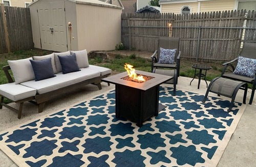 Hampton Cottage | Close to Beach! Pool, Hot Tub, Firepit in Patio area & Deck.
