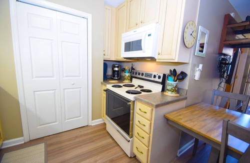 North Ocean City Condo | Club Ocean Villas II 88-Bayside 120th St, WIFI, W/D, AC