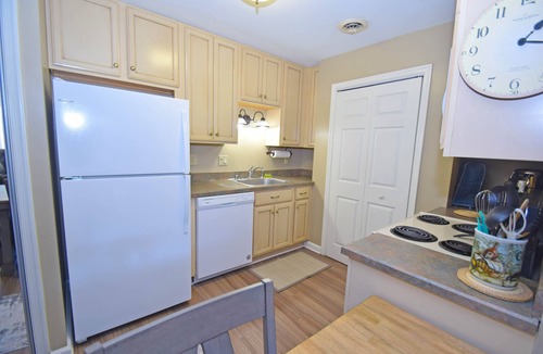 North Ocean City Condo | Club Ocean Villas II 88-Bayside 120th St, WIFI, W/D, AC