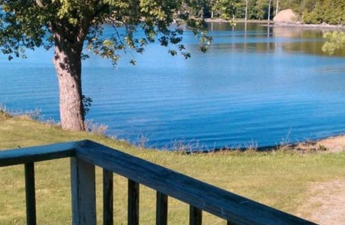 North Hero House | Come view the Eclipse while relaxing at this lakefront home!