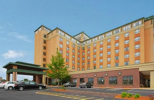 Revere Hotel | Comfort Inn & Suites Logan International Airport