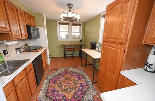Rye Brook Apartment | Comfort Suite - HUGE fenced yard. 40 min NYC