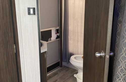 Taylor Creek House | Comfortable Updated RV Camper