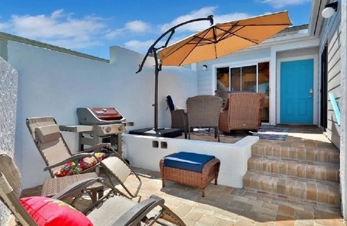 Whitney Beach Villa | Comforts of Home in Secure Gated Community Just 2 Miles from Anna Maria Island