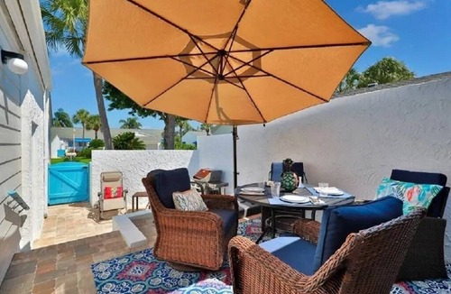 Whitney Beach Villa | Comforts of Home in Secure Gated Community Just 2 Miles from Anna Maria Island