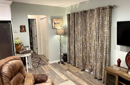 West Babylon Apartment | Comfy 1 bedroom apartment in great neighborhood with lots of space and big yard