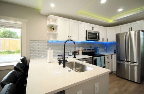 Northwest Everett House | Comfy Modern Historic Everett Stay A