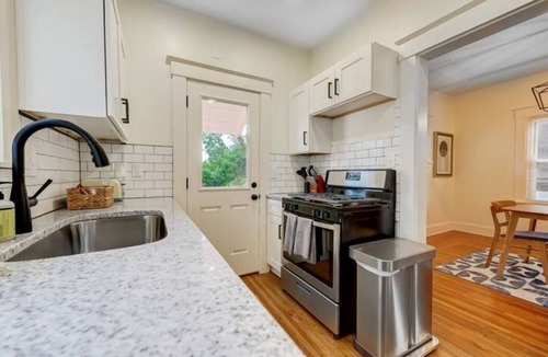 Norwood House | Completely Updated Home-sleeps 6-Centrally Located
