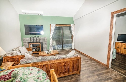 Mendon Condo | Condo ∙ 2 bedrooms ∙ 4 guests