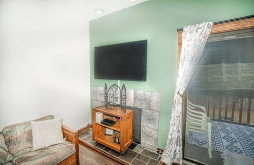 Mendon Condo | Condo ∙ 2 bedrooms ∙ 4 guests