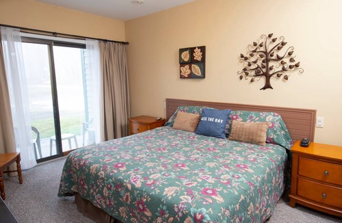 Ludlow Condo | Condo ∙ 2 bedrooms ∙ 8 guests