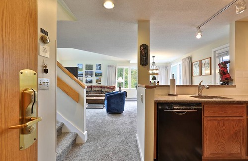 Central Vermont- Killington Condo | Condo ∙ 2 bedrooms ∙ 6 guests