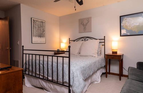 Ludlow Condo | Condo ∙ 3 bedrooms ∙ 6 guests