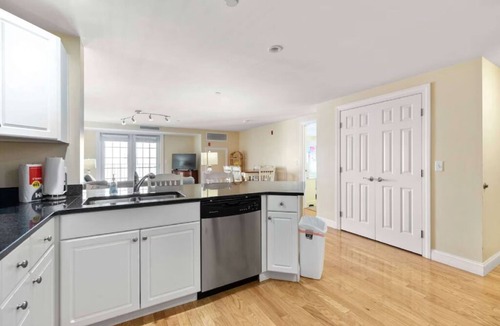 Old Orchard Beach Condo | Condo Room 207 Ocean view next to the pier