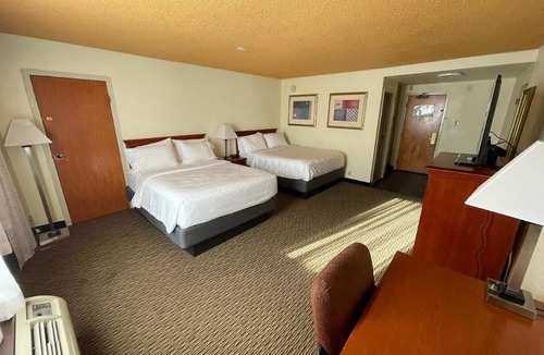 East Haven  Rutland County Hotel | Cortina Inn