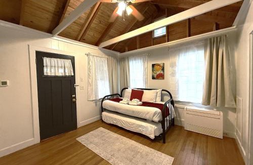 Wolfeboro Apartment | Cottage 8-9 - Stand Alone 2 Bedroom/2 Bath