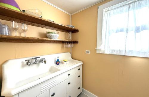 Wolfeboro Apartment | Cottage 8-9 - Stand Alone 2 Bedroom/2 Bath