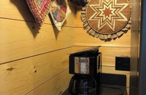 East Dorset Cottage | Cottage in East Dorset on Deming Pond, AC, WiFi Washer Dryer