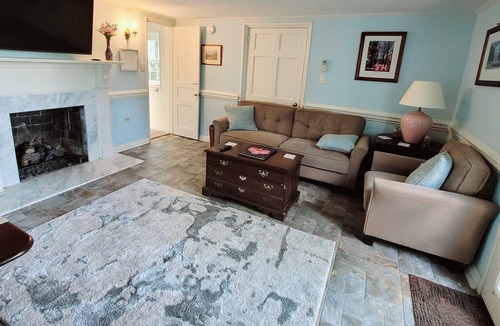Charlottesville House | Cottage on quiet farm close to town and wineries