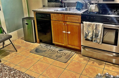 Bay Shore House | Couple or kid friendly room in home with fire pit super close to fire Island ⛴️
