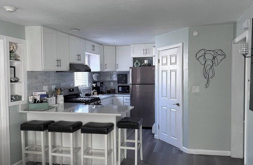 Hyde Park Apartment | Cozy 2-bedroom apartment in charming Boston with WiFi, AC. Commuter train