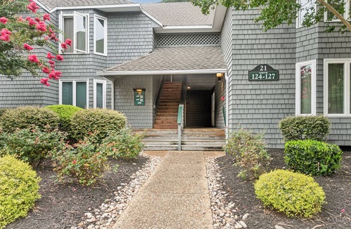 Kingsmill Condo | Cozy 2BR Condo in historic Williamsburg- 5 minutes to Busch Gardens!