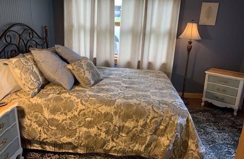 Hyde Park Other | Cozy 3 bedroom 2 bath home close to hiking, biking, and Stowe!