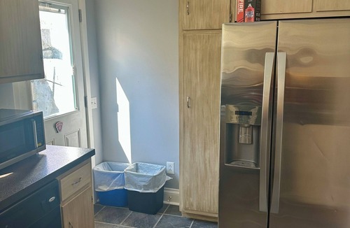 Radford House | Cozy 3-bedroom cottage right off campus with stunning view of Radford University