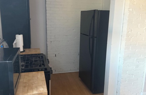 Buffalo House | Cozy 3BR Lower Unit home in South Buffalo Near Downtown