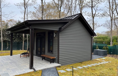 Bridgehampton House | Cozy Bungalow Available Nearby Bridgehampton and Sag Harbor