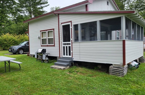 Winthrop Cabin | Cozy Cabin on Cobbossee Lake near Lakeside Marina