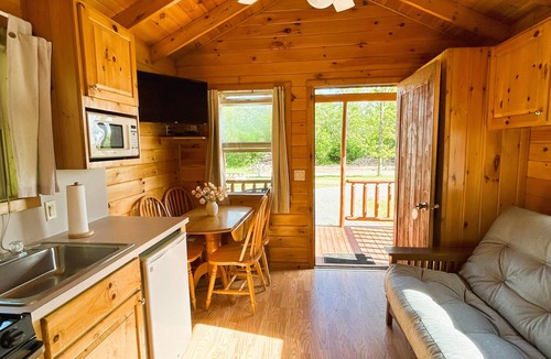 Fort Ann Cabin | Cozy Cabin