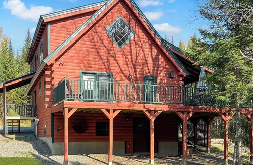 Rangeley House | Cozy Cabin with Rec Trail and Lake Access!