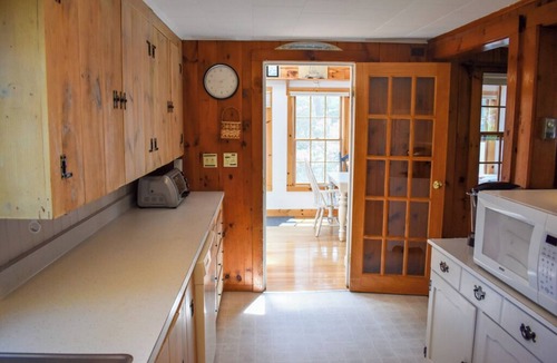 Dennis Port House | Cozy cape cod cottage with lovely wood floors and central AC.