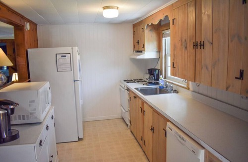 Dennis Port House | Cozy cape cod cottage with lovely wood floors and central AC.