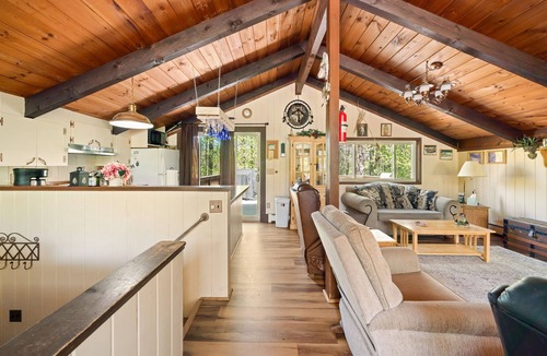 North Conway Ski Chalet | Cozy chalet with WiFi in charming No. Conway