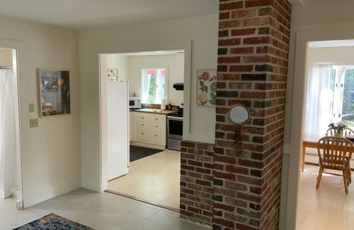 Lincolnville House | Cozy cottage in woodland setting near to hiking biking and lakes