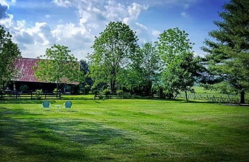 Sperryville Cottage | Cozy cottage located at our winery at the base of Old Rag and Shenandoah Park.