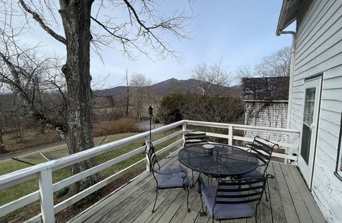 Sperryville Cottage | Cozy cottage located at our winery at the base of Old Rag and Shenandoah Park.