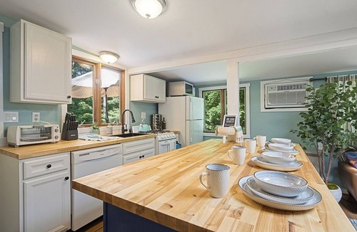 Gilmanton Cottage | Cozy cottage with private HOT TUB, lake access, Gunstock mountain & fire pit
