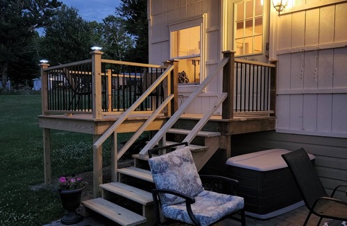 Greenwich Cottage | Cozy Country Cottage located in Greenwich, NY