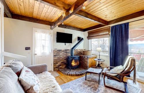 Whitefield House | Cozy Country Cottage