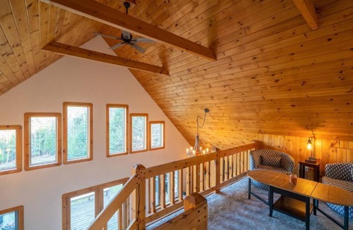 Cavendish Ski Chalet | Cozy Family Chalet with Mountain Views – 15 Mins to Okemo & Ludlow