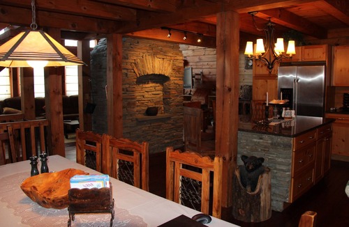 Tinmouth Cabin | Cozy Family-friendly Log Cabin With 25ft Interior Fireplace + Modern Amenities.