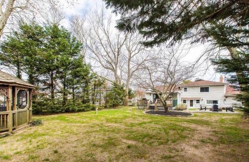 Lower Township House | Cozy getaway - 5 min drive to beach