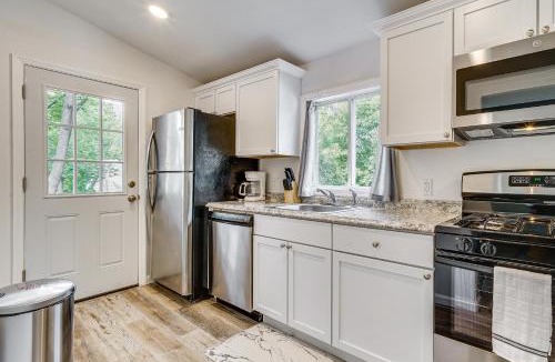 Glens Falls House | Cozy Glens Falls Getaway Less Than 1 Mi to Downtown