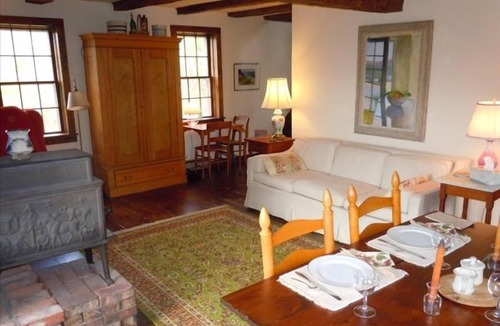 Windsor Cottage | Cozy Historic Hilltop Cottage with Mount Ascutney View