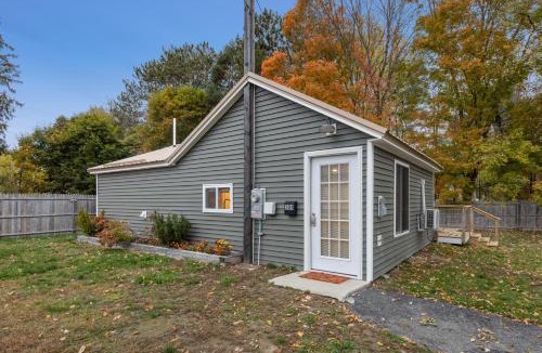 Pittsfield House | Cozy Home in Pittsfield
